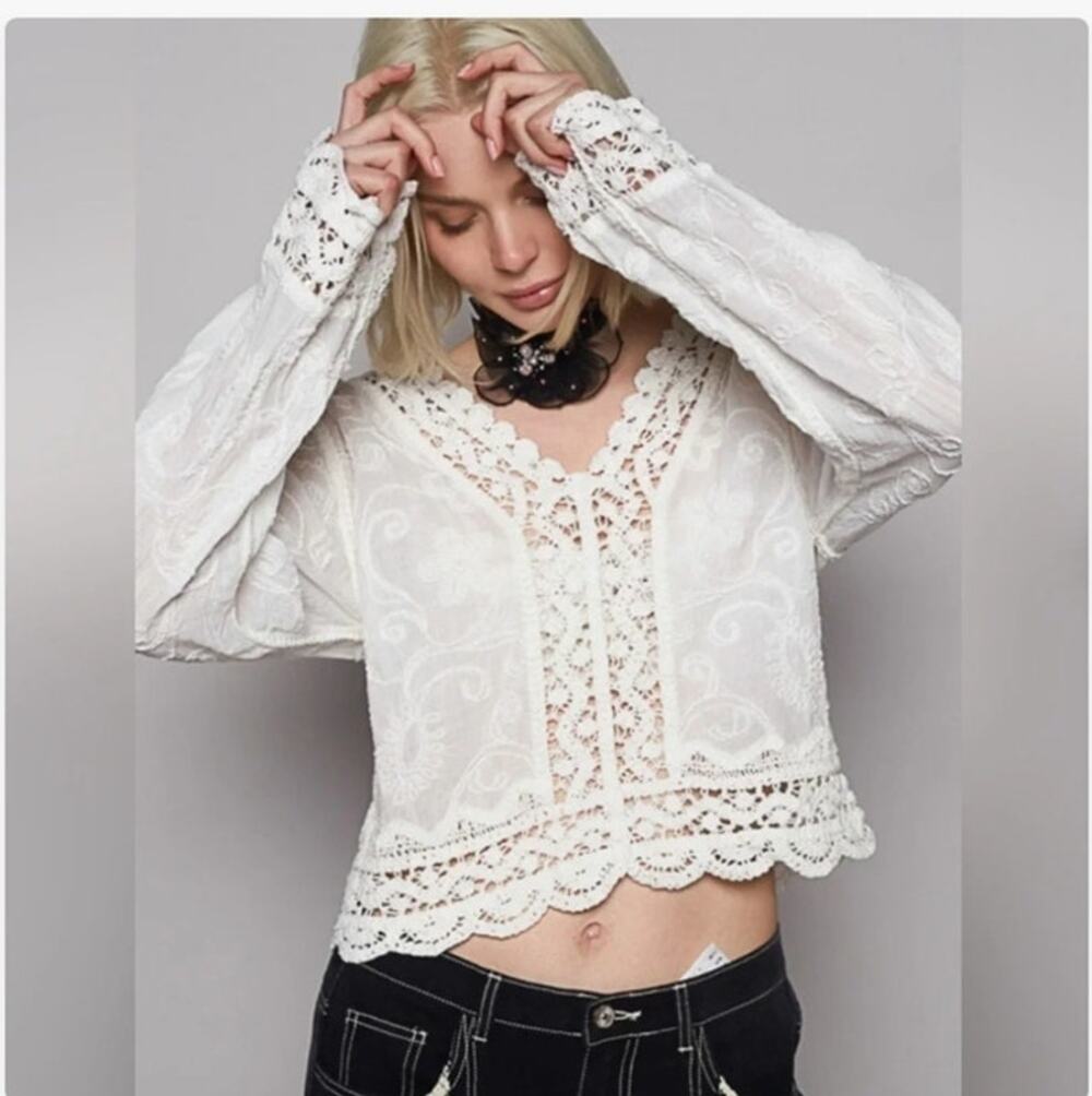 POL One Size White Boho Crochet Lace Embroidered Long Sleeve Peasant Top
